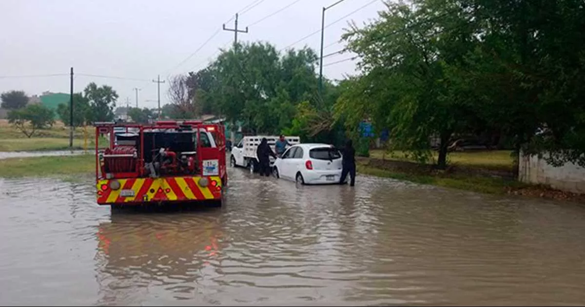 Lluvias causan problemas en Piedras Negras; acumulan 3 pulgadas durante la mañana
