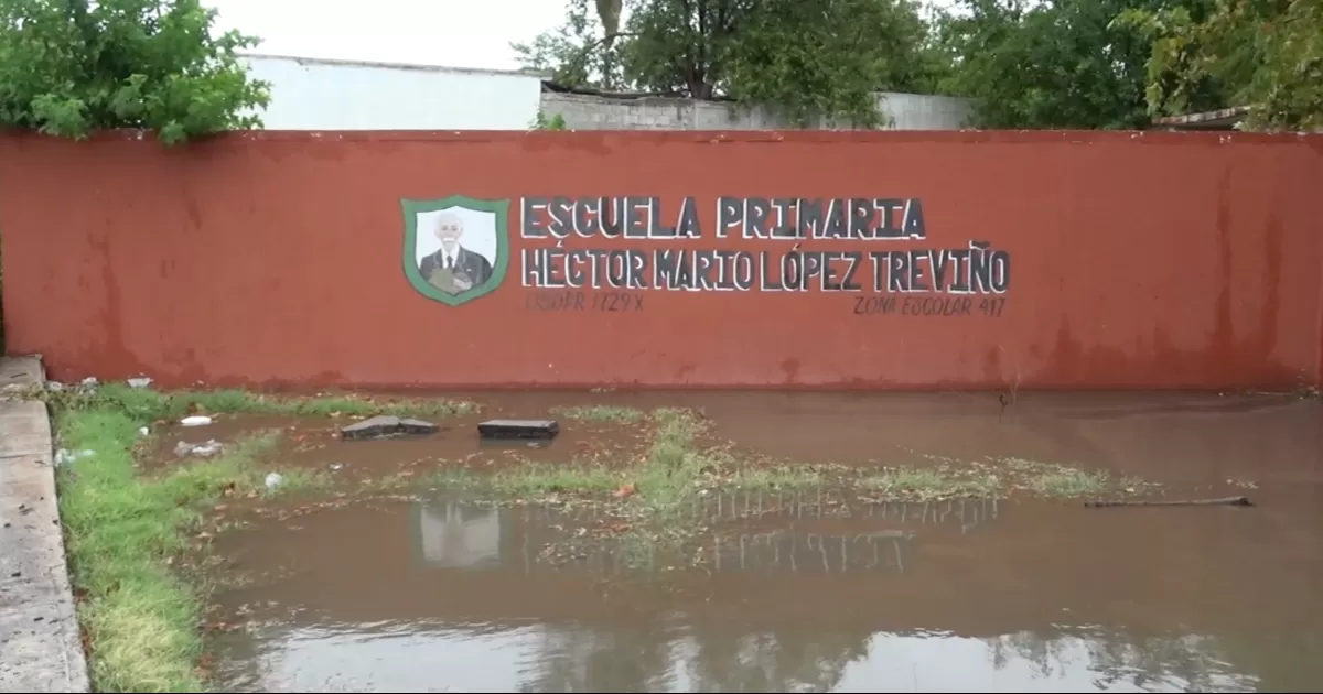 El profesor Javier Kanchef indicÃ³ que, se estÃ¡ trabajando sin energÃ­a elÃ©ctrica, pero los alumnos estÃ¡n dentro de las aulas en donde se refleja mÃ¡s visibilidad para iniciar con sus clases.