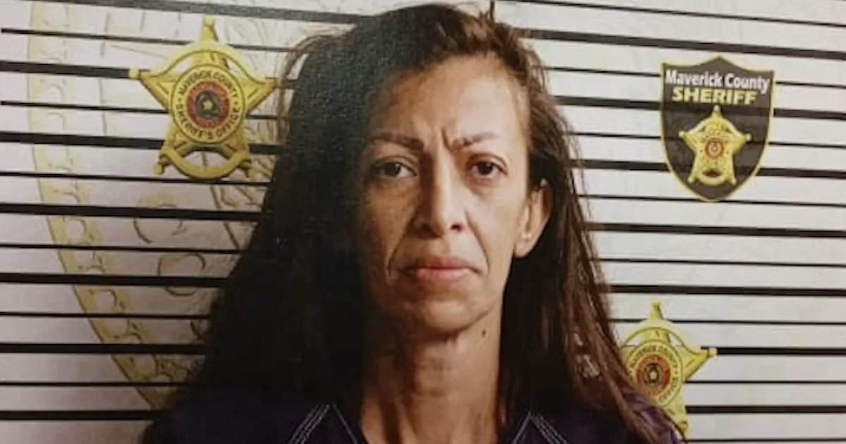 Detienen a mujer con pastillas controladas; era buscada en San Antonio