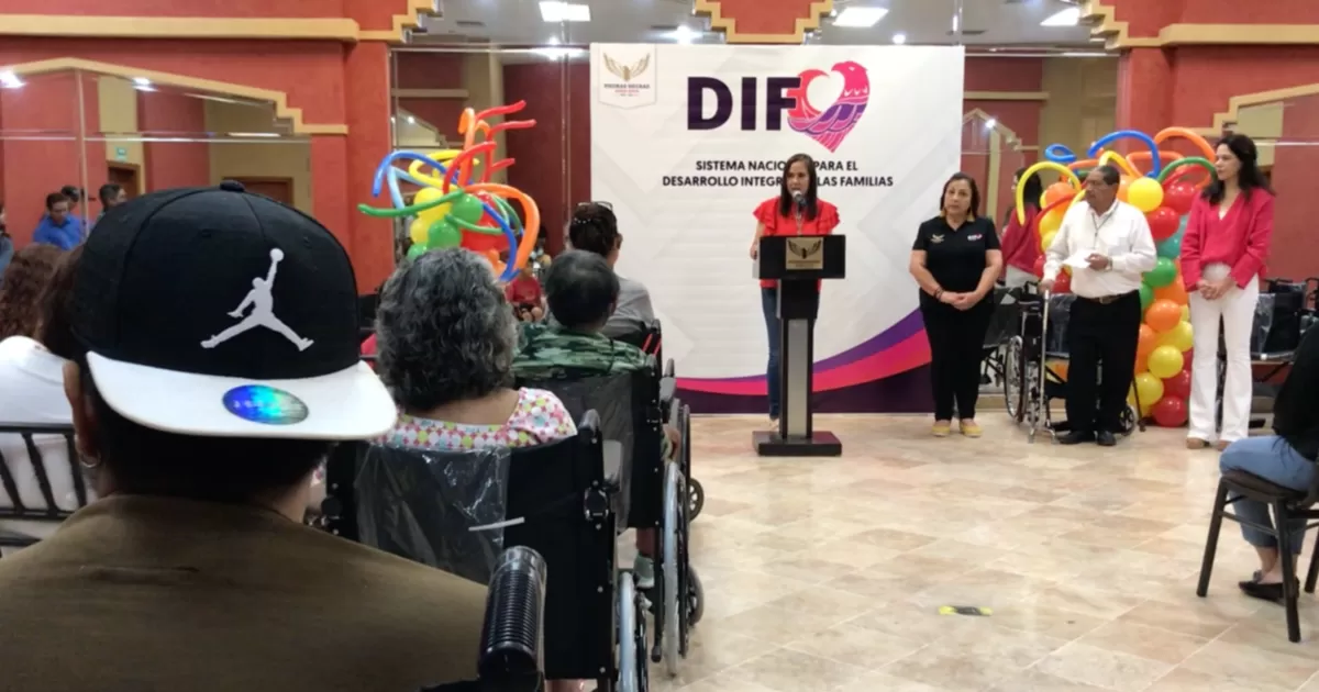 Entrega DIF Municipal aparatos ortopédicos