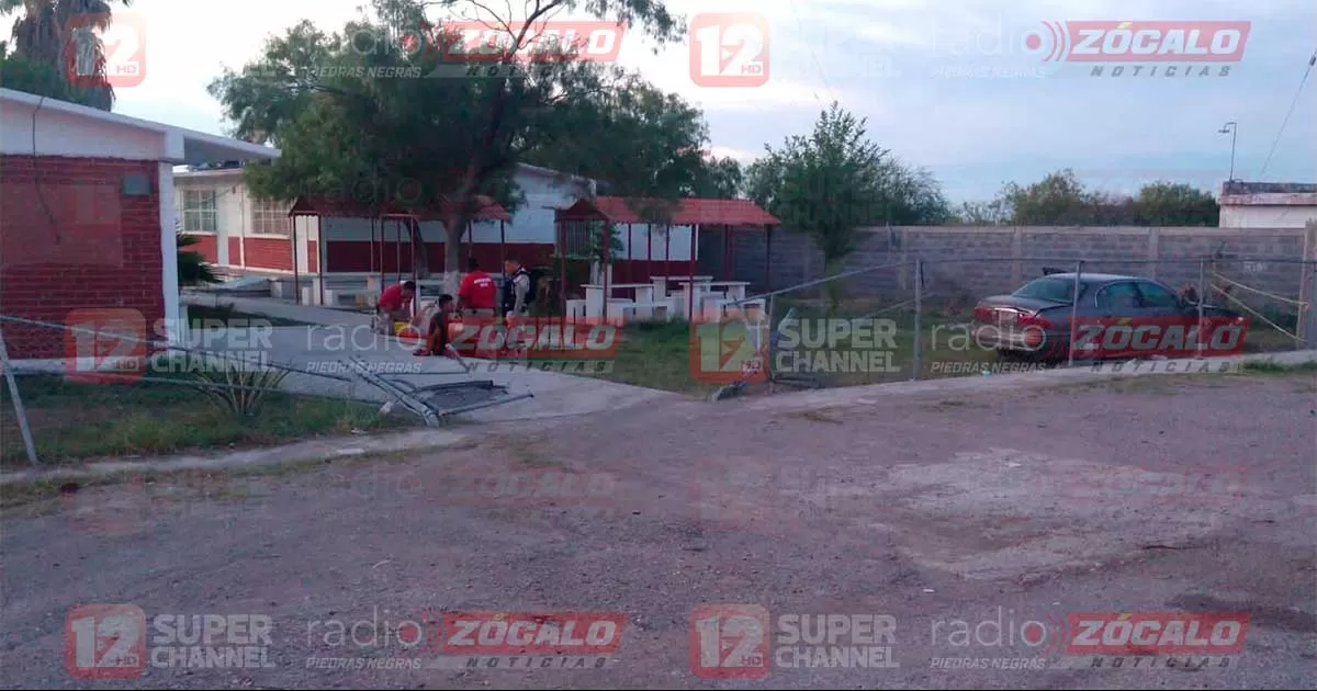 ParamÃ©dicos trasladaron a una persona del sexo femenino a un hospital para su valoraciÃ³n mÃ©dica.