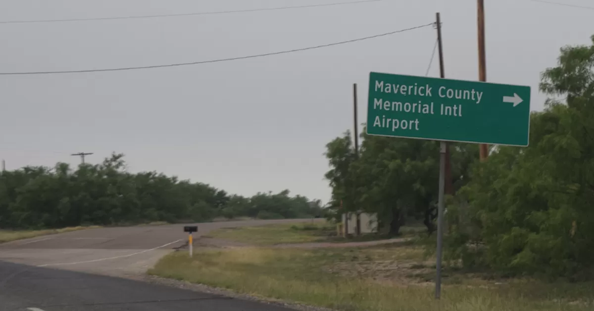 Planean 15 proyectos para mejorar aeropuerto del condado de Maverick