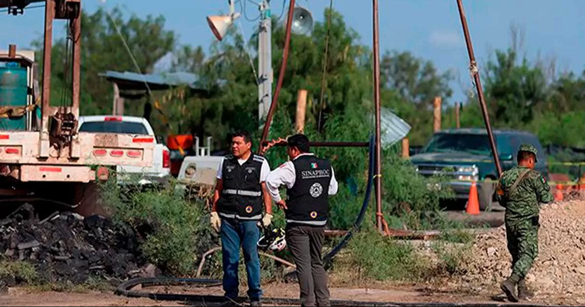 Se realiza reunión entre familias y autoridades laborales