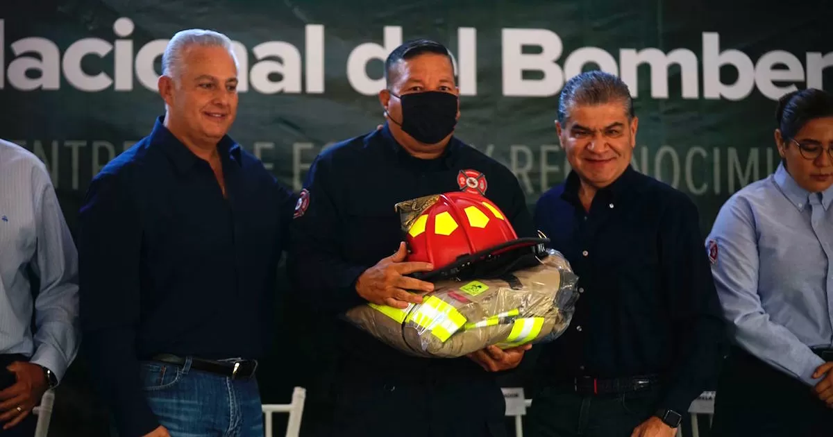 Desde TorreÃ³n, celebra el gobernador Miguel Riquelme el DÃ­a Nacional del Bombero.