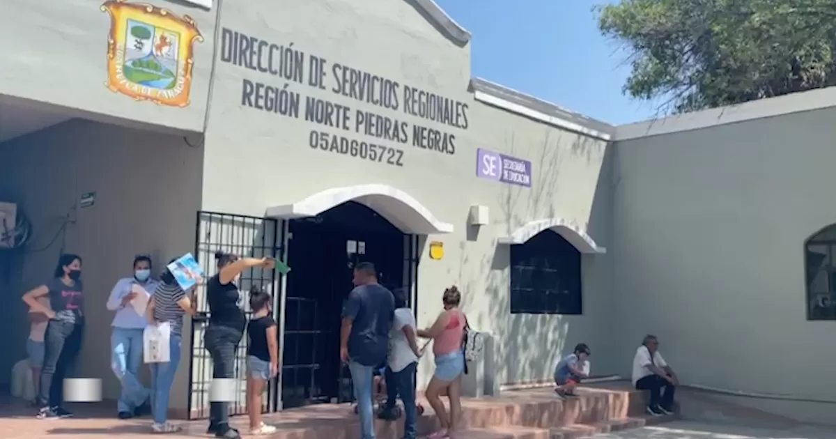 La maestra Elda Lorena Estrada dijo que seguirÃ¡n atendiendo toda la semana esperando terminar para este viernes para que no se quede ningÃºn niÃ±o sin educaciÃ³n.