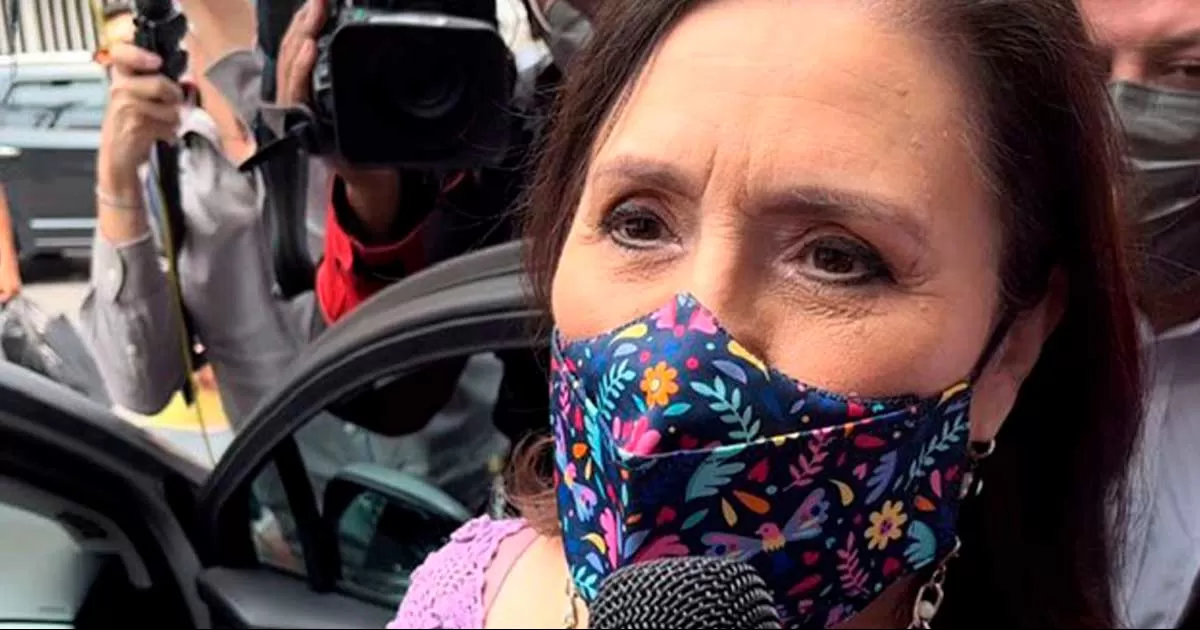 La ex funcionaria ademÃ¡s firmÃ³ el libro de registro como lo instruyÃ³ el juez; â€˜el que nada debe, nada temeâ€™, dijo al salir de la FGR.