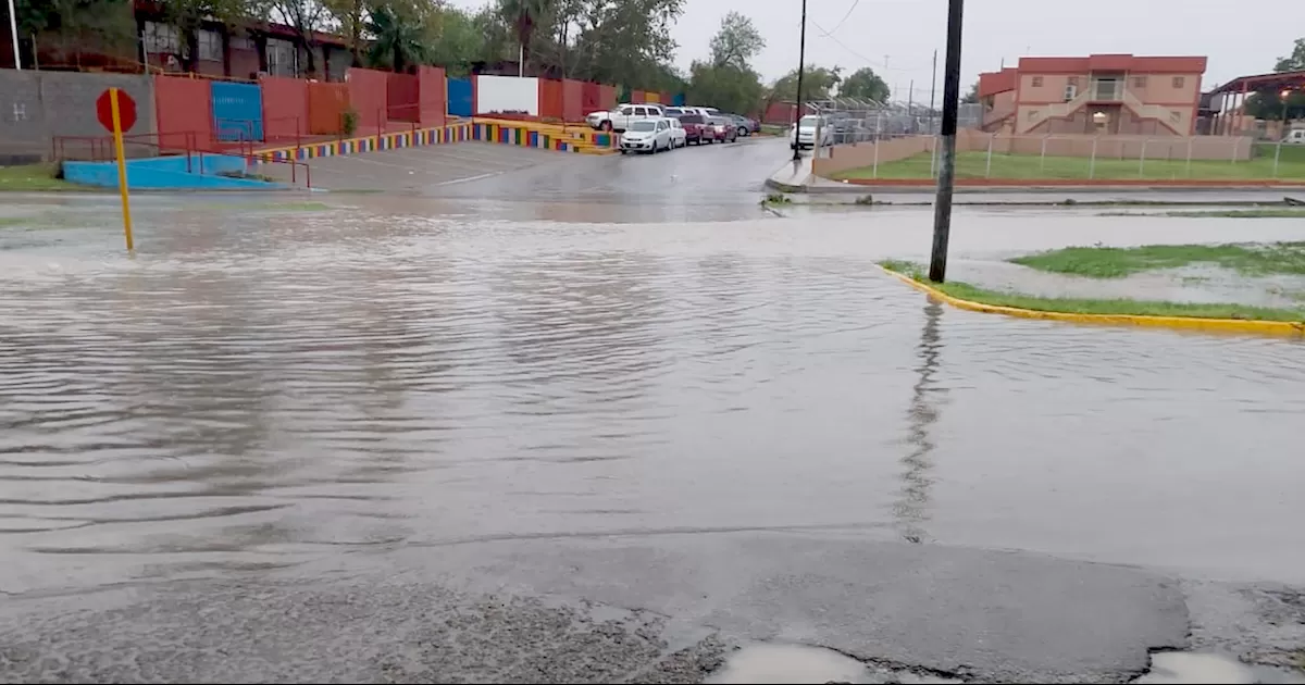 Son varios los planteles ubicados en zonas de riesgo