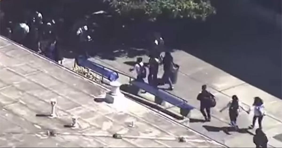 Niño dispara contra compañero en primaria de California; ya fue detenido