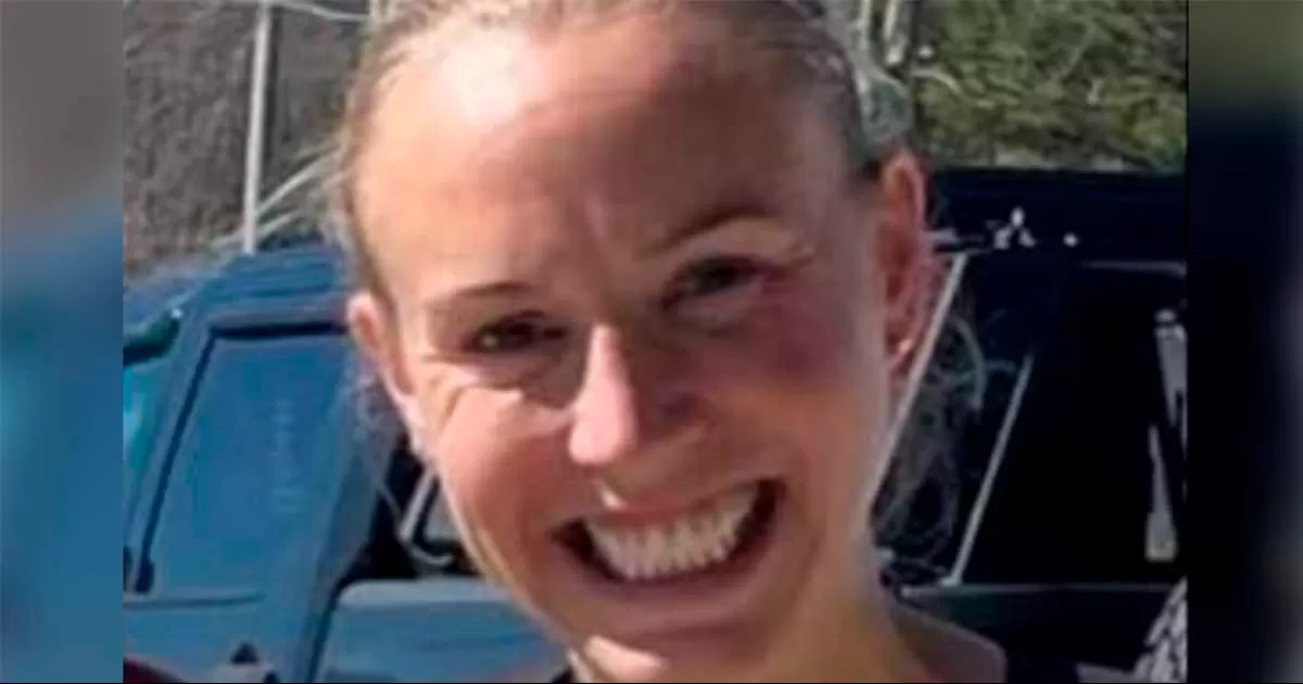 La policÃ­a encontrÃ³ un cuerpo a poca distancia de donde la maestra de 34 aÃ±os fue violentamente secuestrada mientras hacÃ­a ejercicios. El sospechoso del secuestro fue arrestado el sÃ¡bado, identificado a partir del ADN en unas sandalias.