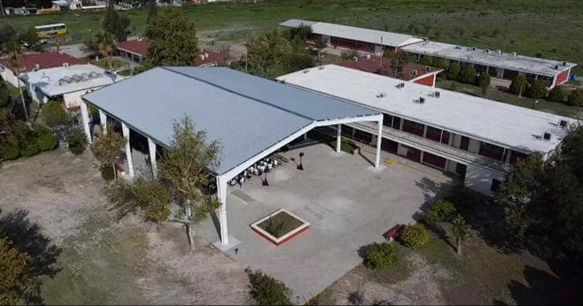 La comunidad estudiantil de este plantel estuvo aÃ±orando esta obra por aÃ±os y ahora por fin se hizo realidad.