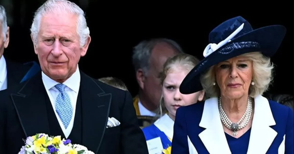 Carlos III deja el castillo de Balmoral para regresar a Londres