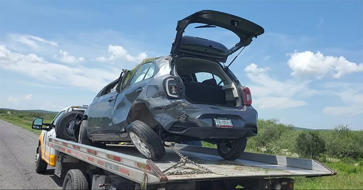 Autoridades federales informaron que no se registraron personas lesionadas tras el accidente y volcadura en la autopista.
