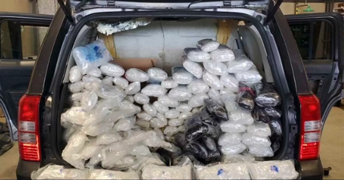 Agentes del CBP de California descubrieron 656 paquetes de droga sintÃ©tica oculta en automÃ³viles