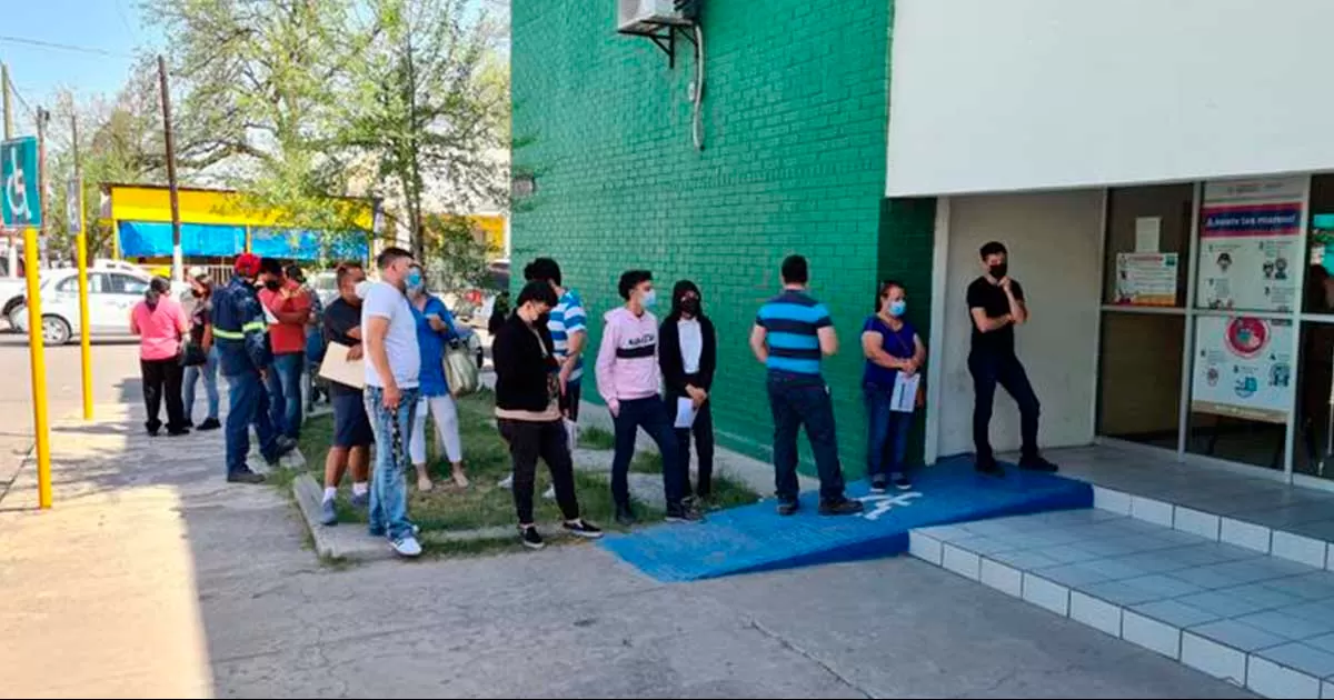 Reanudan aplicación de vacuna anticovid en menores de 12 a 17 años