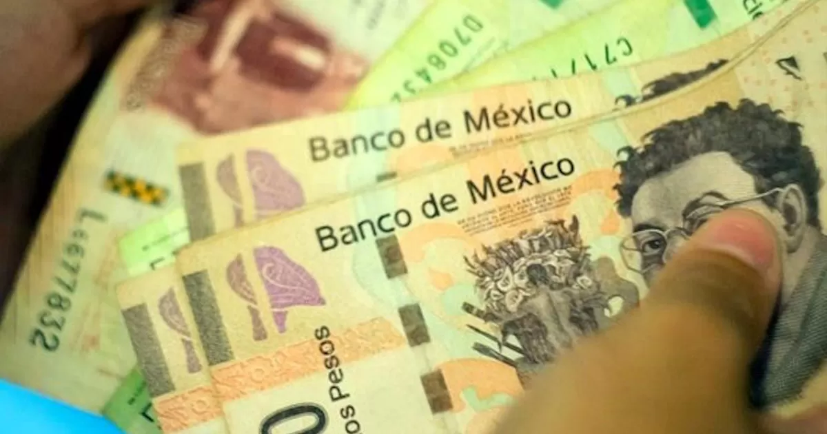 Una ex funcionaria de Durango fue detenida cuando llevaba 1.6 mdp en efectivo de la SecretarÃ­a de Finanzas, informÃ³ Gobierno estatal.