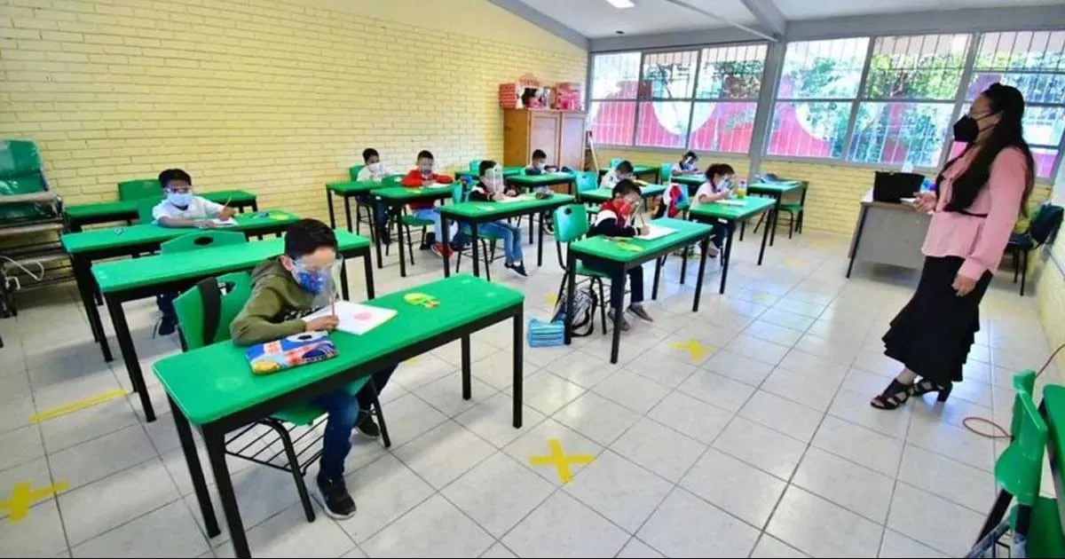 La maestra Elda Lorena Estrada indicÃ³ que es importante que el alumno inicie clases desde ahora, porque ya se les pasÃ³ agosto y parte de septiembre.