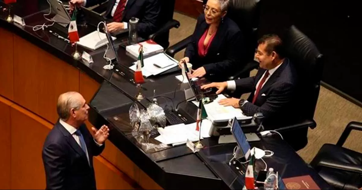 A pesar de rechazo de OposiciÃ³n, Morena en Senado devolviÃ³ a comisiones dictamen que permitirÃ­a al EjÃ©rcito estar en las calles hasta 2028.