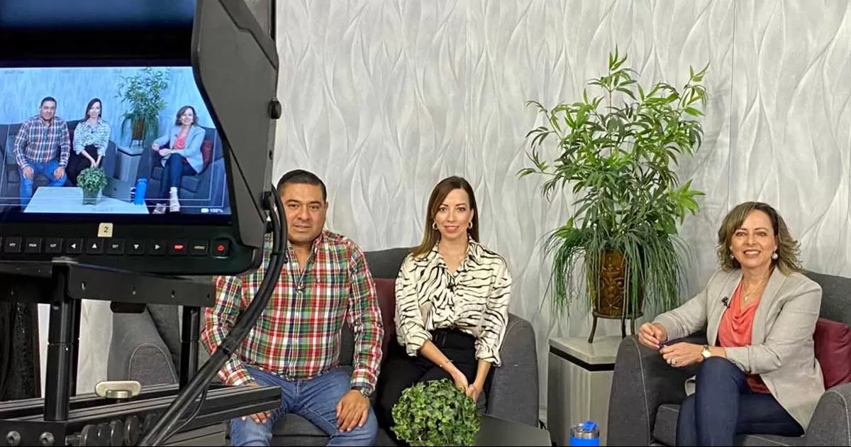 Conducido por Claudia SÃ¡nchez y Emmanuel Infante