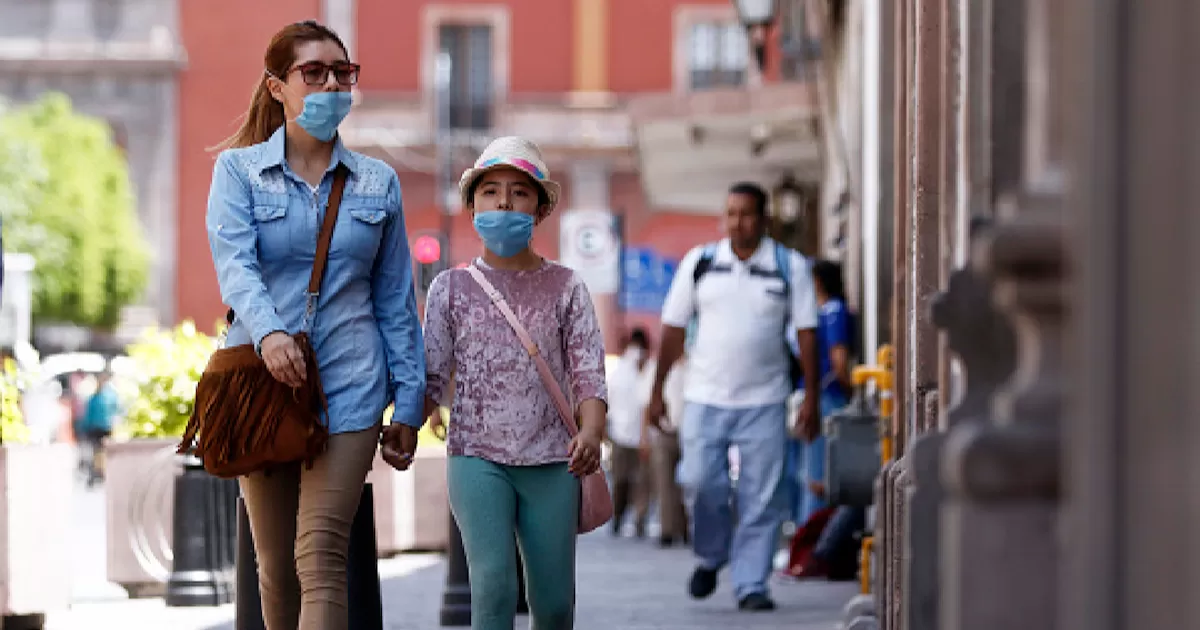 Cadenas de comercios aún no acatan la no obligatoriedad del cubrebocas; esperan comunicado oficial