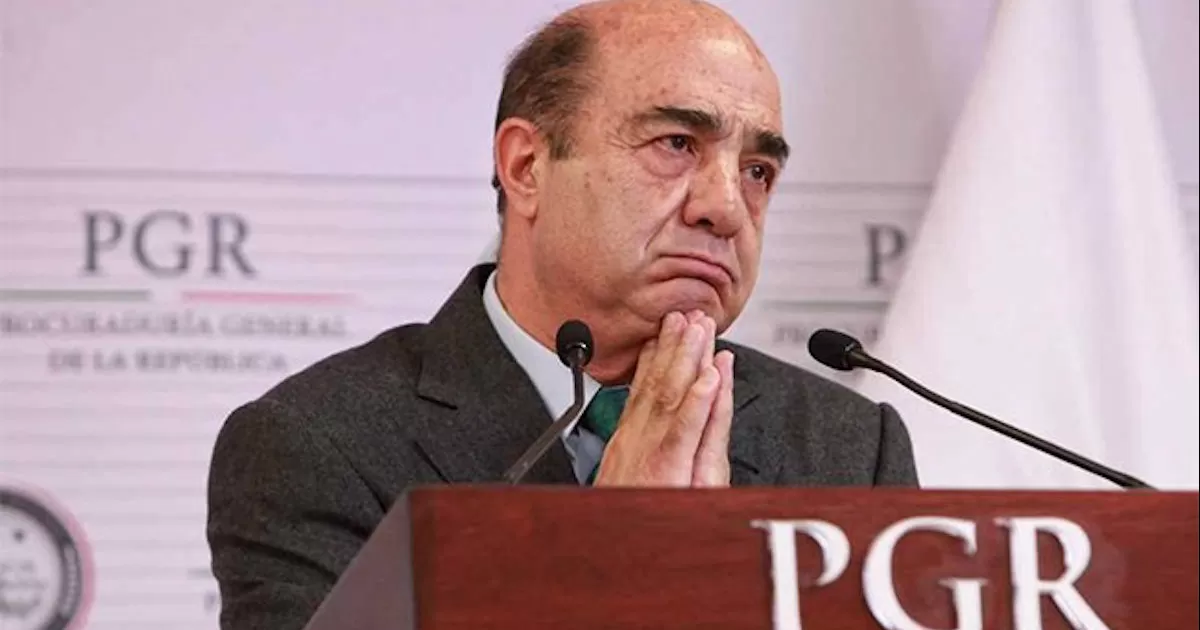 Murillo Karam obtiene suspensión provisional contra vinculación a proceso por caso Ayotzinapa