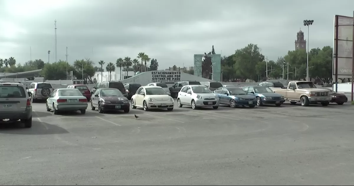Cruce de mexicanos a donar plasma aumentará demanda de estacionamientos en Zona Centro
