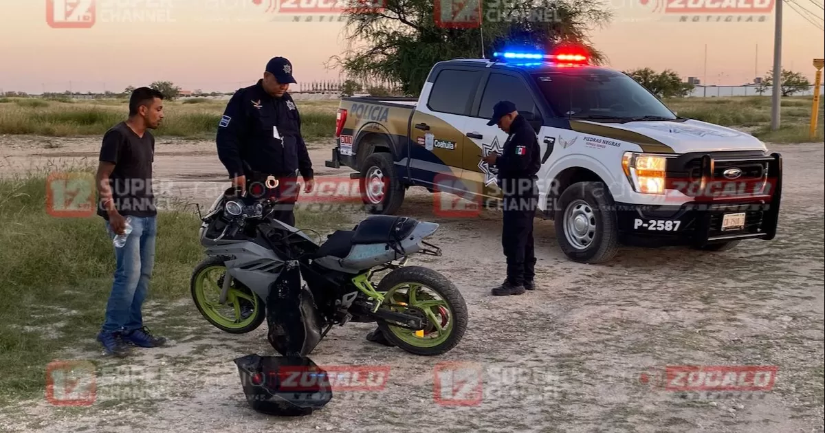 Se le incendia la moto en pleno libramiento V. Carranza