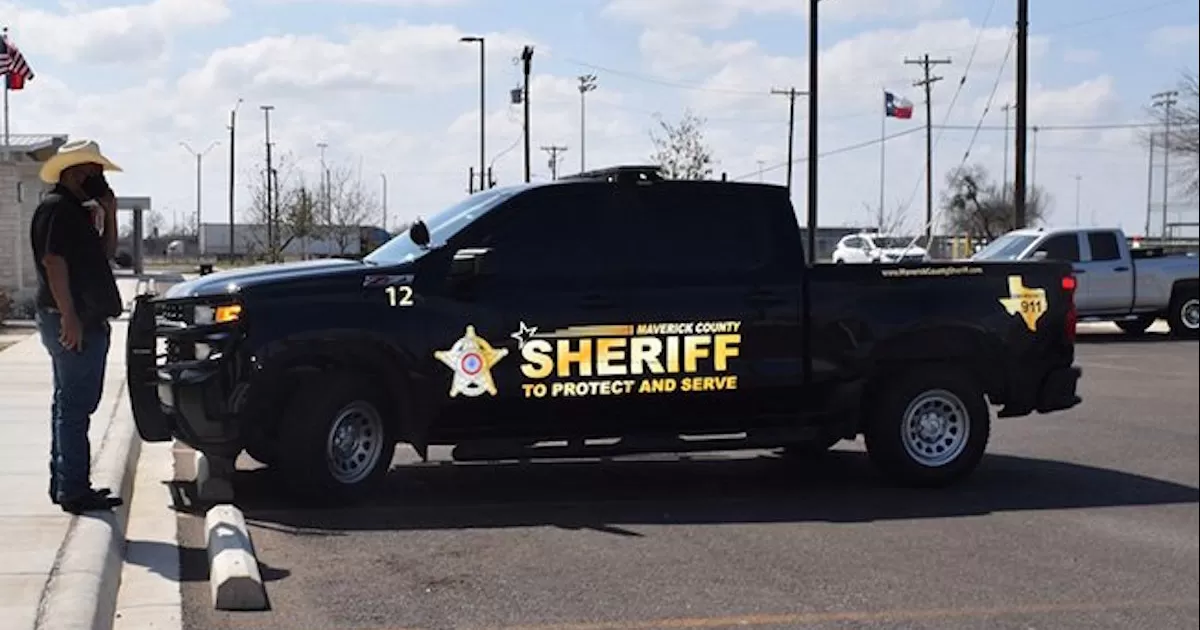 Detienen a un hombre armado acompañado de menor que tenía reporte de desaparecido en Eagle Pass