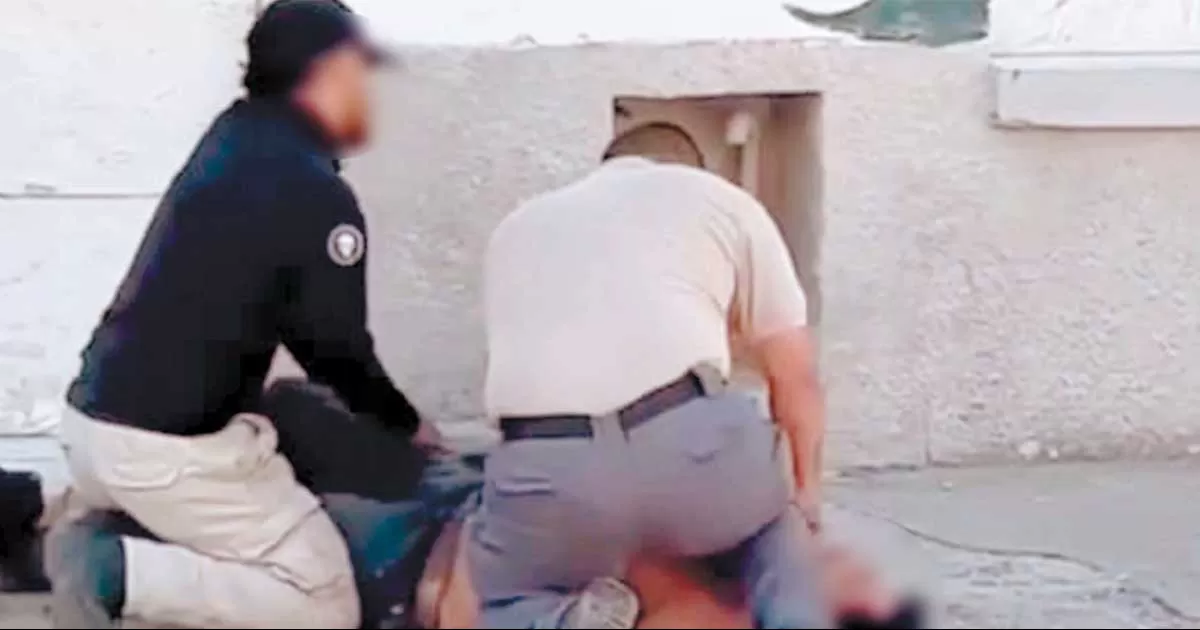 Someten con fuerza a migrante con abuso de autoridad