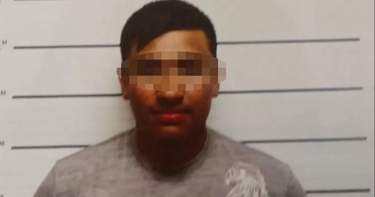 Joven de 18 años acelera a 180 km/h, lo detienen y estaba armado