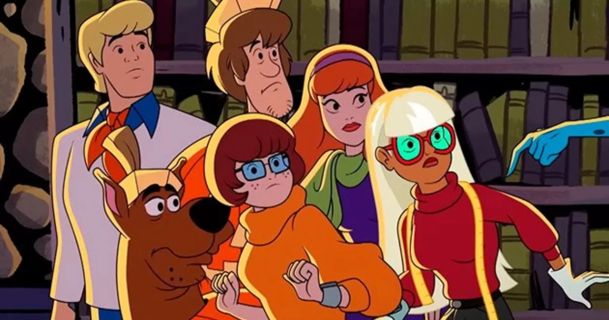El personaje fue confirmado como gay después de años de teorías de los fanáticos, en una nueva película animada de Scooby-Doo.