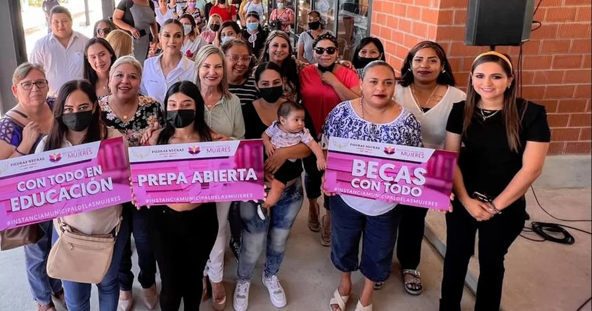 En noviembre terminan preparatoria abierta cerca de mil mujeres