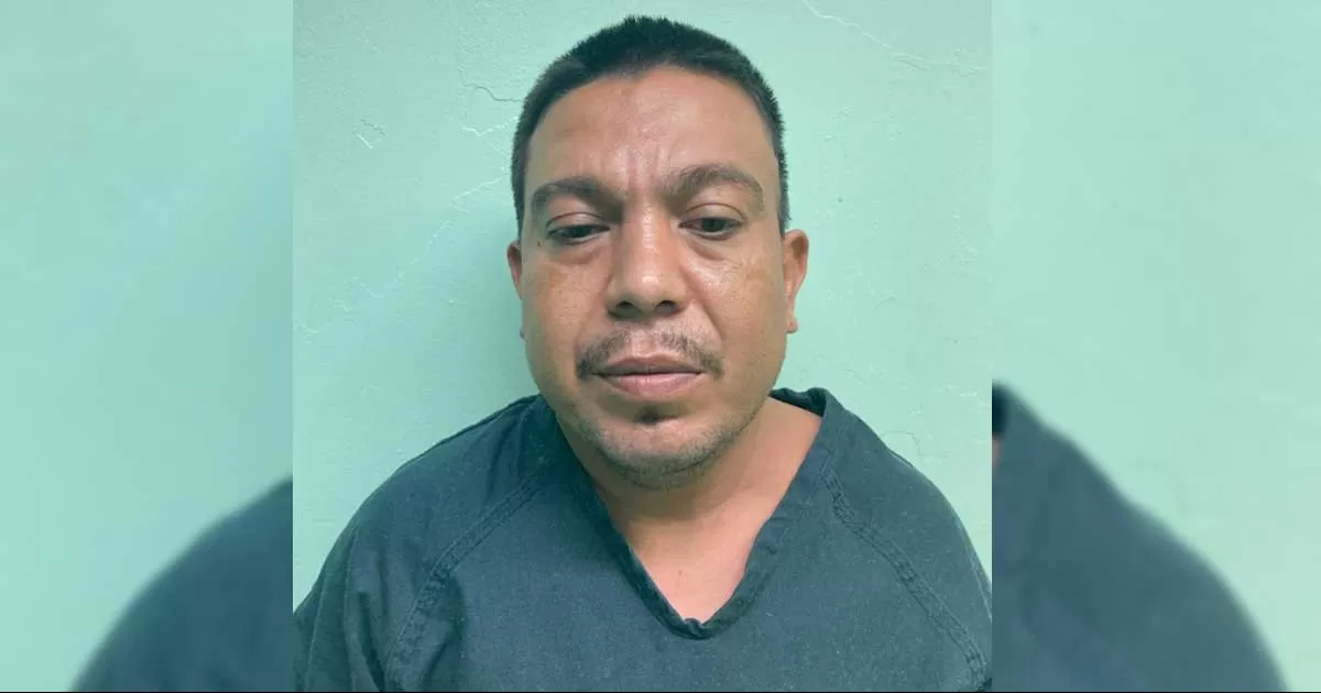 El detenido es buscado en el estado de Georgia por un delito cometido contra un menor.