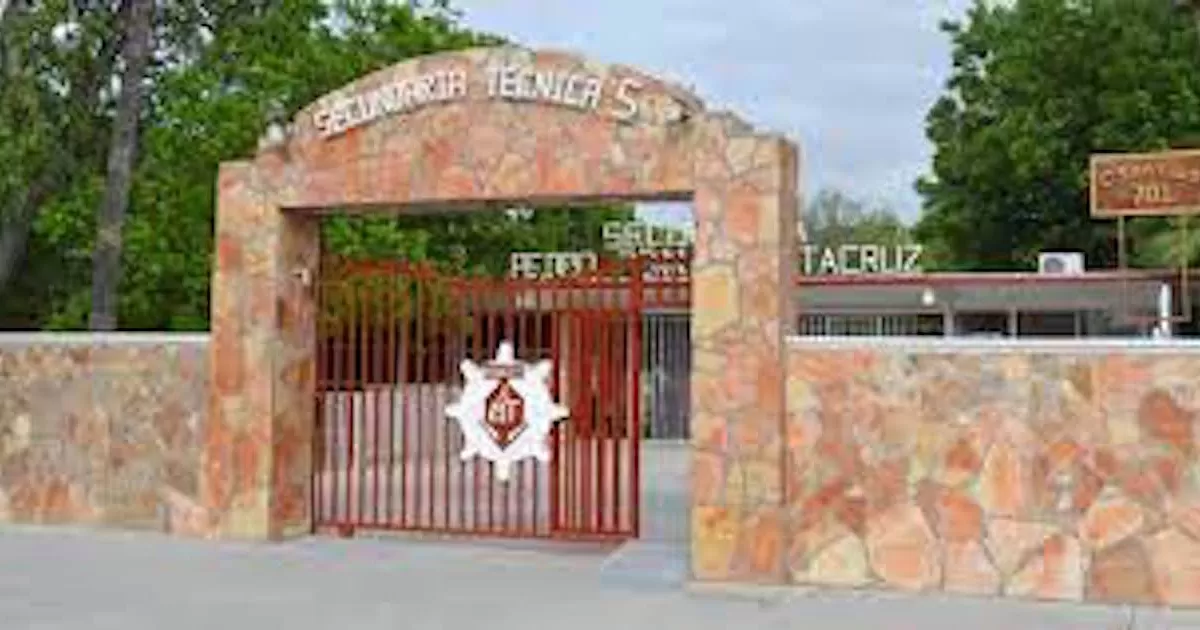 Este lunes asistieron solo alumnos de primer grado, posteriormente el dÃ­a martes los de segundo y el miÃ©rcoles los de tercero.