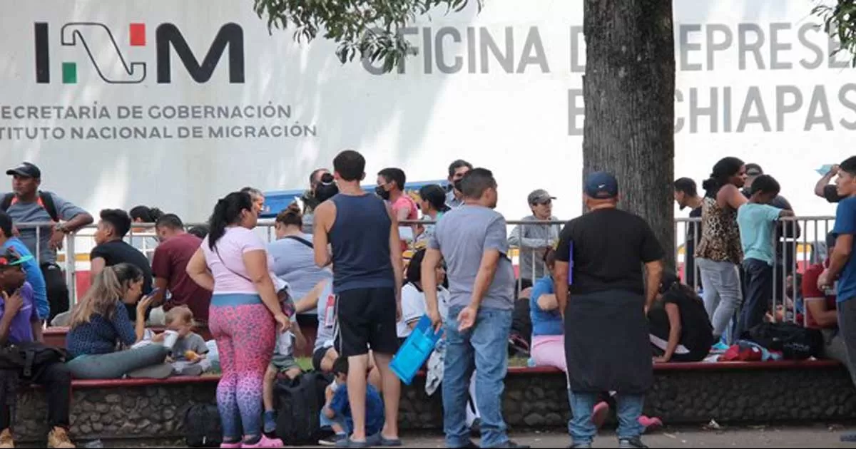 Cientos de migrantes denuncian que el INM los expulsó de México con la falsa promesa de darles permisos de tránsito