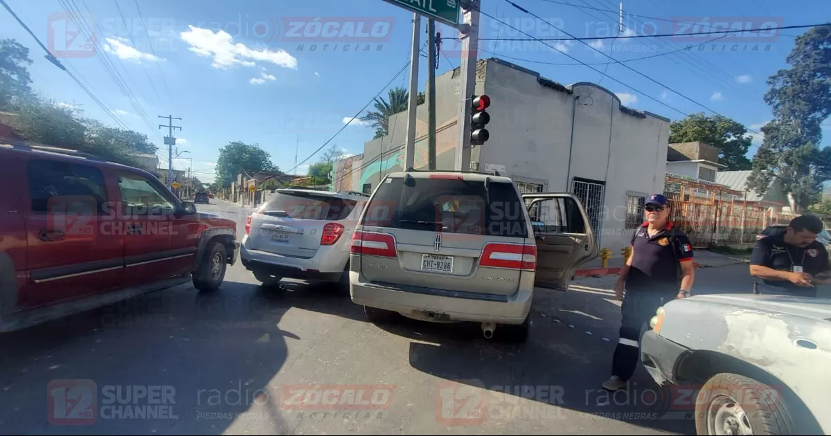 De nueva cuenta choque en el cruce de Abasolo y Xicoténcatl