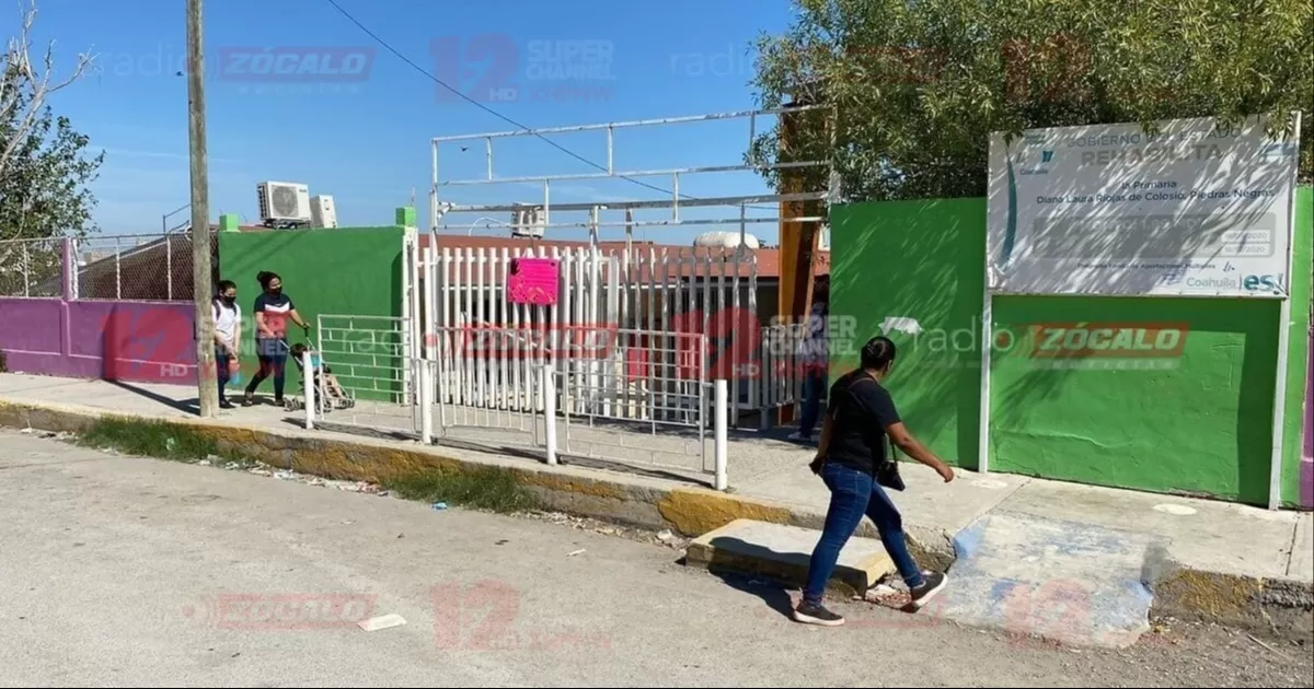 Personal de la escuela que realizaba limpieza en los terrenos de la misma fueron quienes reportaron el hallazgo.