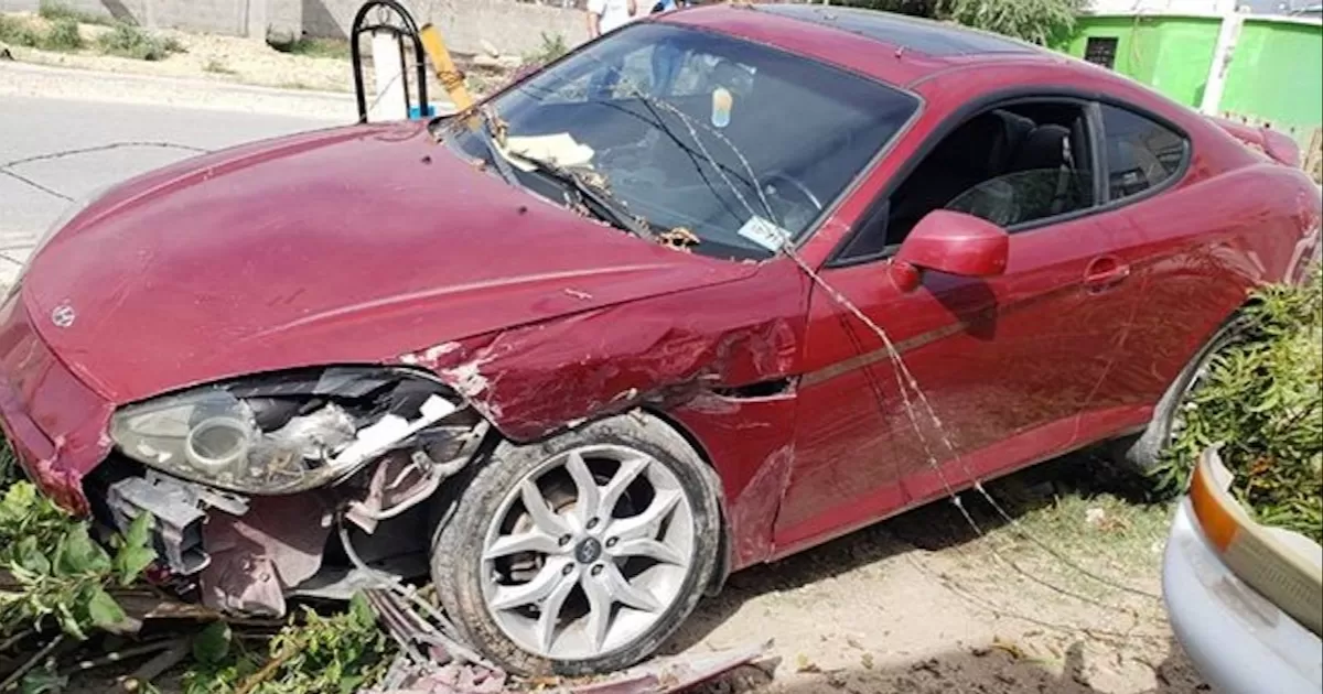 Tres autos quedan dañados tras choque en Acuña