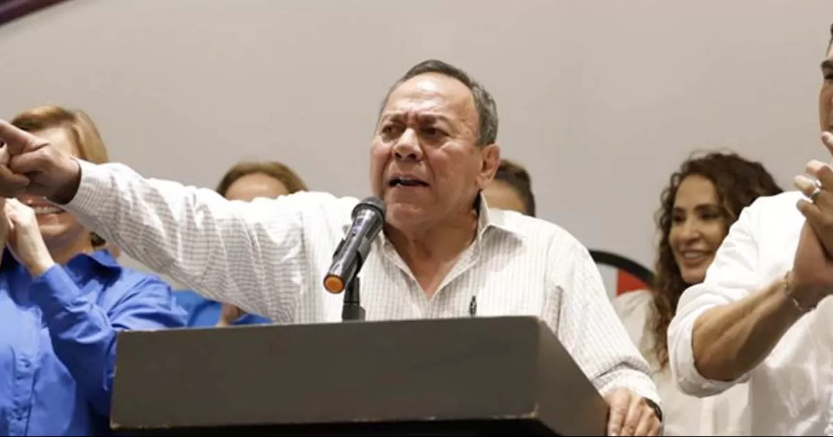 La dirigencia nacional del PRD llamÃ³ a los diputados de oposiciÃ³n en los congresos estatales a votar en contra de la reforma.