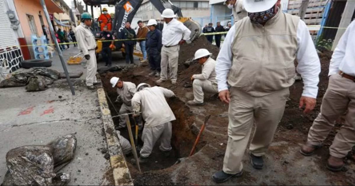 Desde el aÃ±o pasado, el gobierno federal ha detectado alrededor de mil tomas clandestinas al mes, donde ya hay grupos organizados reconocidos.