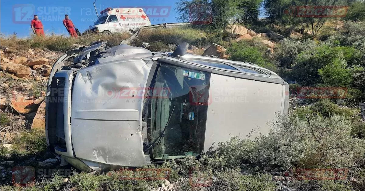 Al lugar llegaron paramÃ©dicos de Cruz Roja para atender a la afectada.