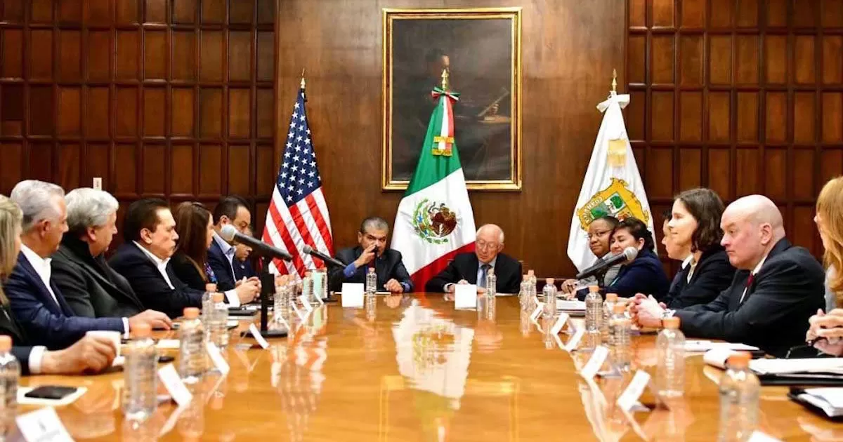 Se reúne gobernador Miguel Riquelme con embajador de EU, Ken Salazar