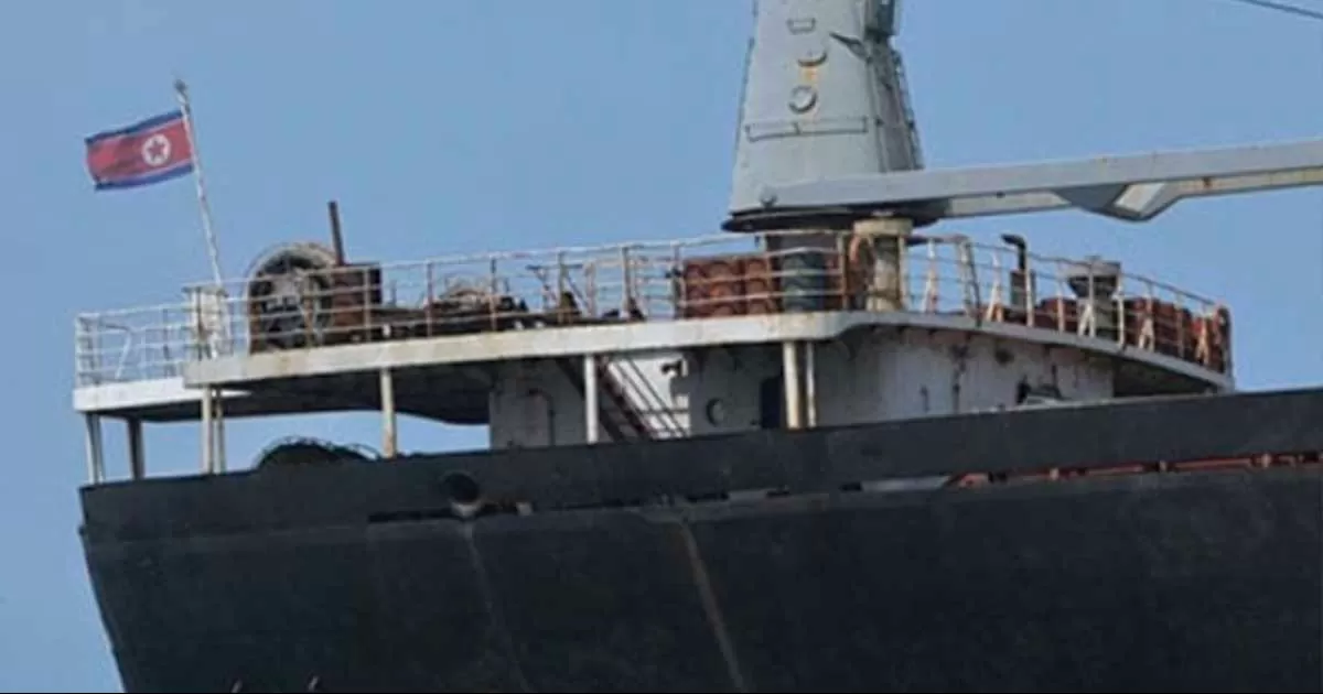 Corea del Norte y Corea del Sur intercambian tiros de advertencia en frontera marítima.