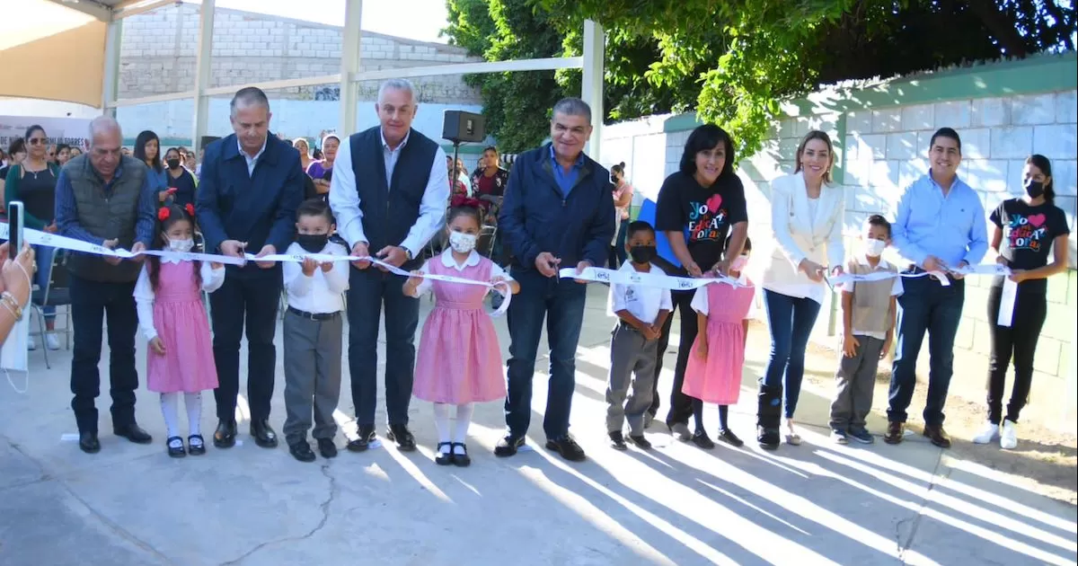 Gobernador Miguel Riquelme entrega techumbre en jardÃ­n de niÃ±os en TorreÃ³n, con una inversiÃ³n de 1.2 mdp.