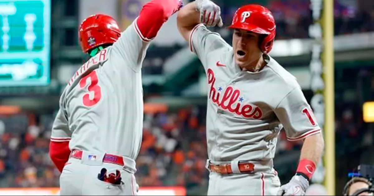 Los Phillies de Philadelphia se levantan de un 5-0 en contra y derrotan 6-5 a los Astros para tomar la delantera en la Serie Mundial