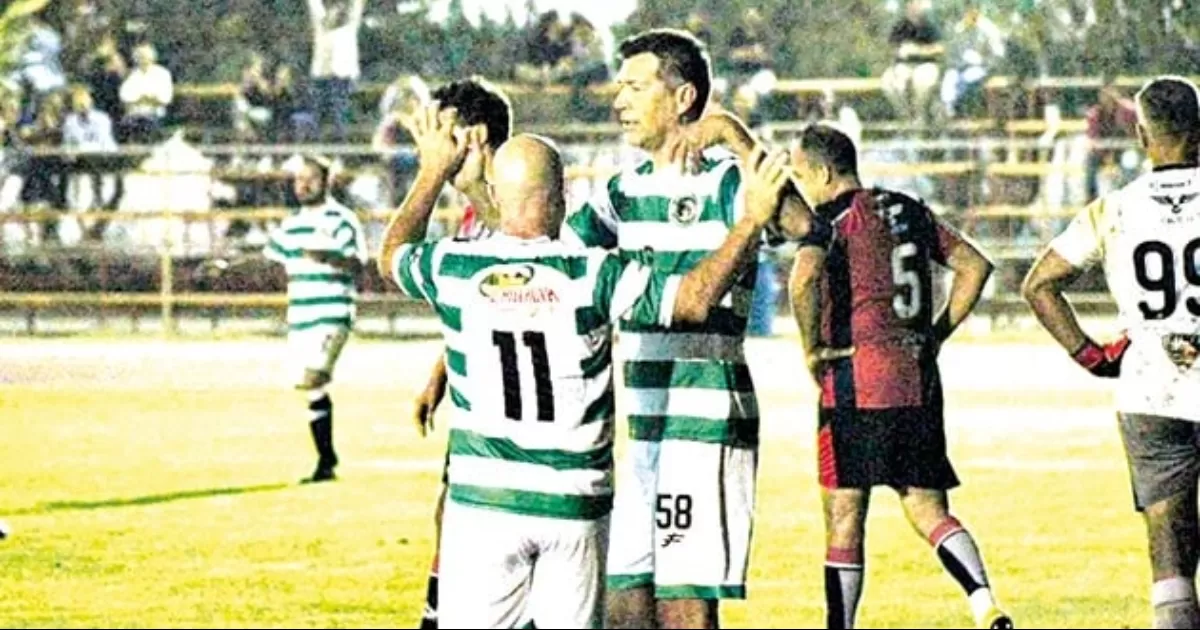 Inauguran leyendas del futbol Unidad Deportiva de Torreón