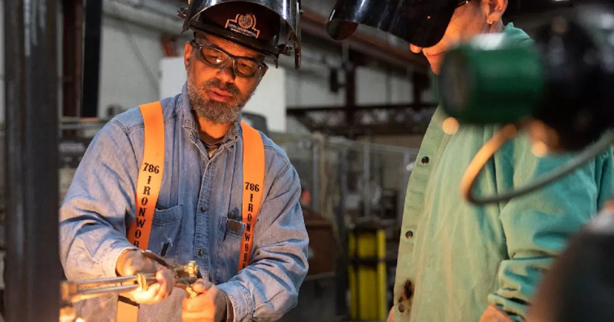 Desempleo en EU aumenta a 3.7% en octubre