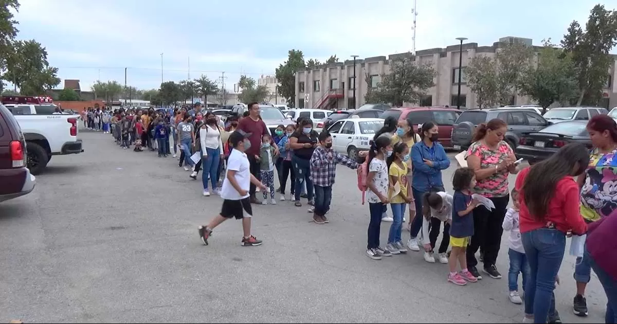 El doctor Moscoso, GonzÃ¡lez comentÃ³ que para el primer dÃ­a de vacunaciÃ³n se tenÃ­a proyectado aplicar alrededor de dos mil vacunas