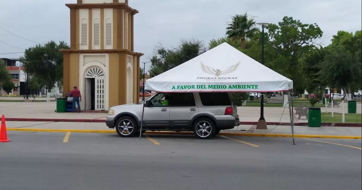 La Secretaria del Medio Ambiente en Coahuila indicÃ³ que es una situaciÃ³n lamentable, porque es responsabilidad de los propietarios de todo auto el cumplir con esa obligaciÃ³n.