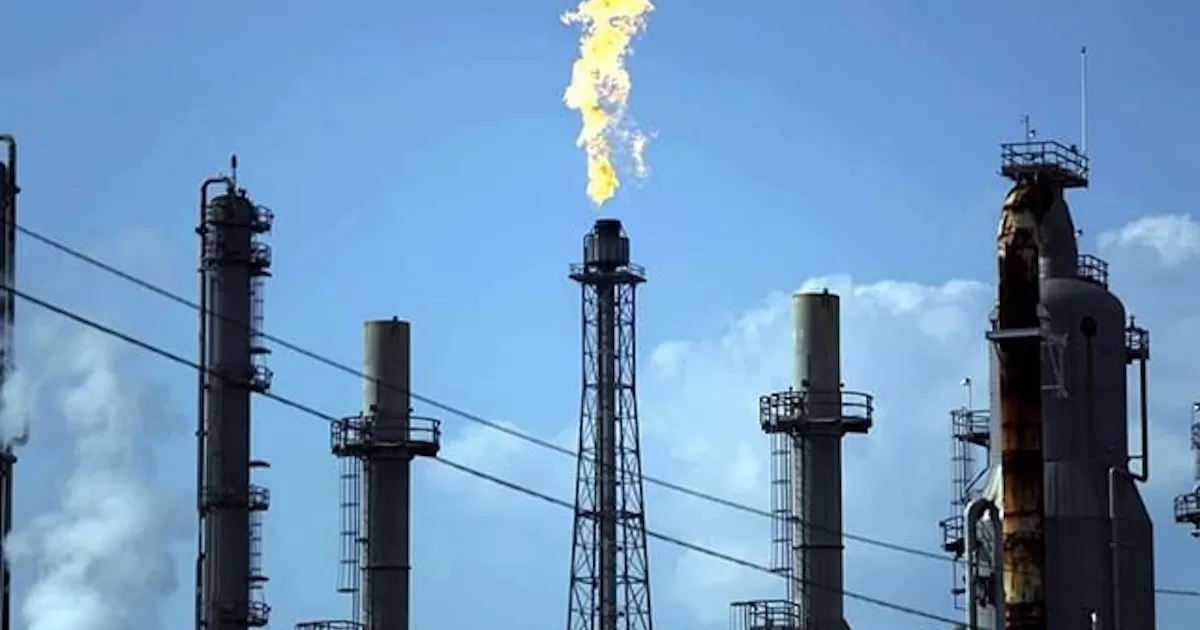 Queman en Pemex gas natural equivalente a 2 mmdd