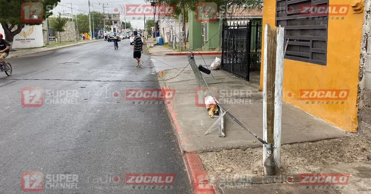 Tráiler derriba tres postes y dos mufas en la colonia Lázaro Cárdenas